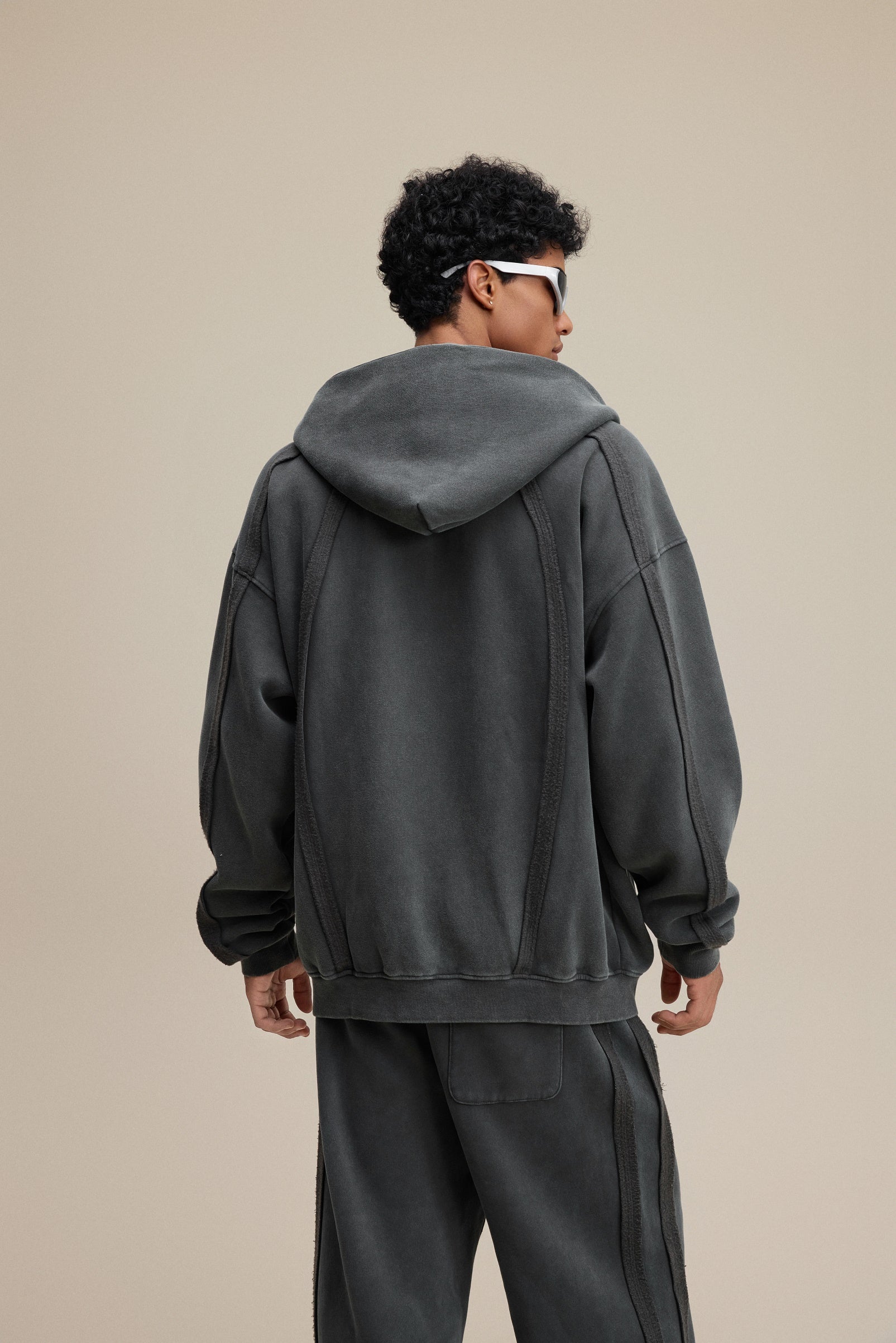 360GSM Men’s Structured Panel Raw-Edge Fleece-Lined Distressed Snow-Wash Zip-Up Hoodie Dark Grey