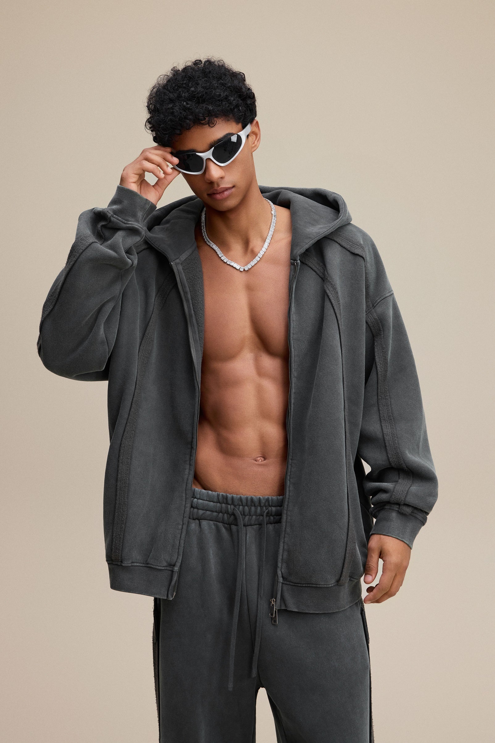 360GSM Men’s Structured Panel Raw-Edge Fleece-Lined Distressed Snow-Wash Zip-Up Hoodie Dark Grey